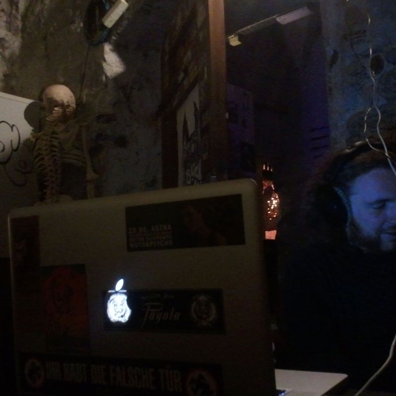 Up-in-smoke-20115.jpg